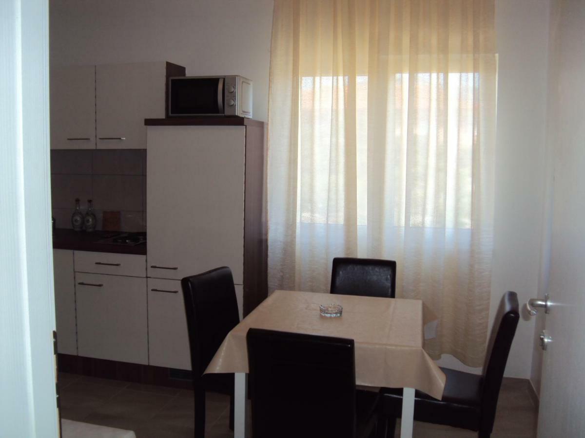 Apartment Goran